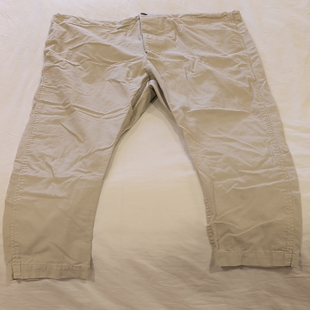 Classic Men's Khaki Chinos